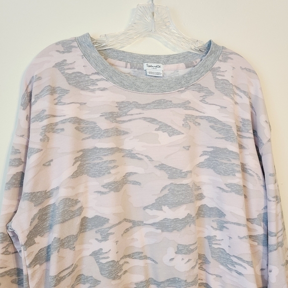 Splendid | Women's Pink Camo Print Crewneck Sweatshirt (Size Large) - Picture 5 of 11